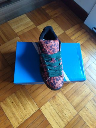Tenis Adidas Marrones
