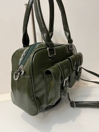 Borsetta a tracolla verde con tasche