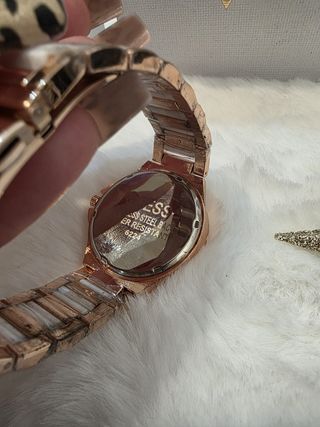 Reloj Guess Rosa Oro Pedrería Resistente Agua