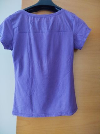 Camiseta morada manga corta