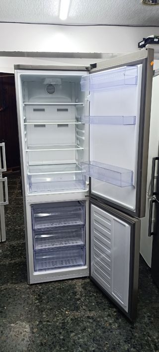 NEVERA COMBI BEKO NO FROST ENERGÍA A+