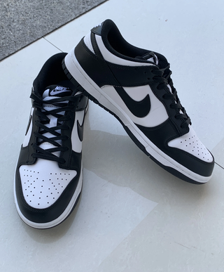 Níke D݉únk L݉ow en blanco y negro talla 39