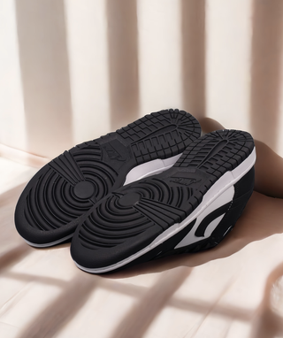 Níke D݉únk L݉ow en blanco y negro talla 40