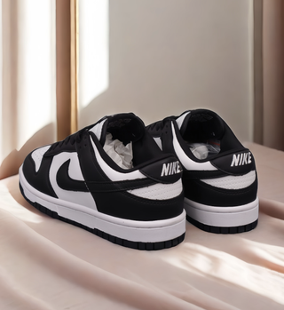 Níke D݉únk L݉ow en blanco y negro talla 40