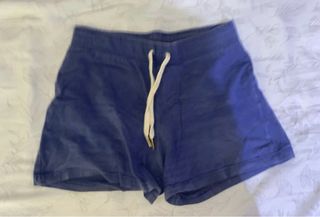 Pantalón corto deportivo azul