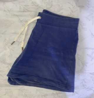 Pantalón corto deportivo azul