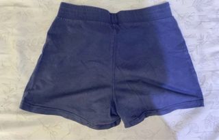 Pantalón corto deportivo azul