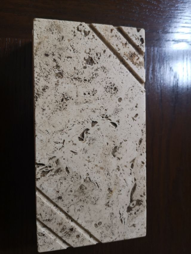 Cala de piedra antigua para joyero