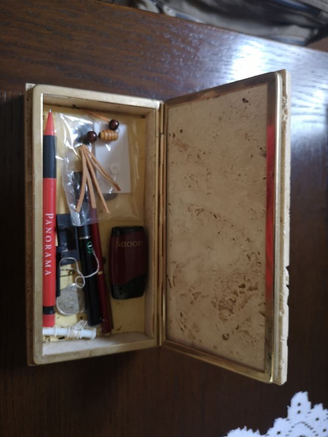 Cala de piedra antigua para joyero