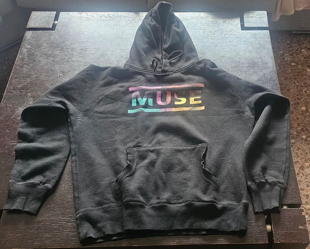 Sudadera del grupo Muse Negra con Logo Multicolor