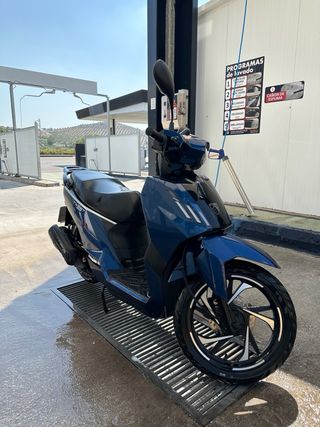 Peugeot Tweet 125 2023 Azul