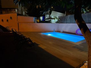 Piscina prefabricada de poliéster