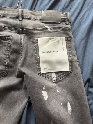 Pantalones Purple Brand Grises
talla 28 USA