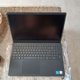 Portátil Dell Vostro 3520 Negro