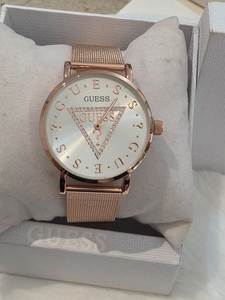 Reloj Guess Dorado Mujer
