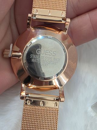 Reloj Guess Dorado Mujer