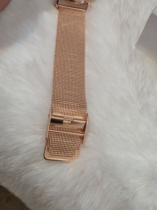 Reloj Guess Dorado Mujer