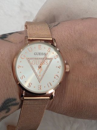 Reloj Guess Dorado Mujer