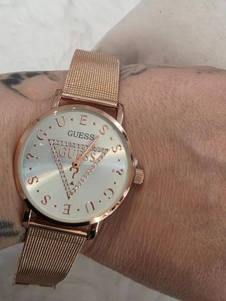 Reloj Guess Dorado Mujer
