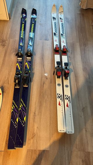 a venta lote de esquís Rossignol Vintage y Fisher 