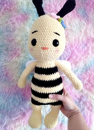Muñeco abeja crochet