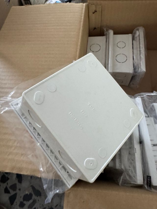 Enchufes Universales TCL 5 Orificios