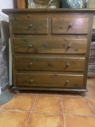 Cómoda de pino
