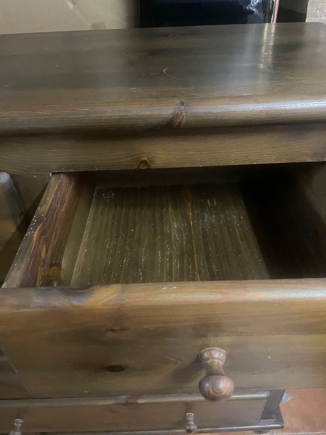 Cómoda de pino