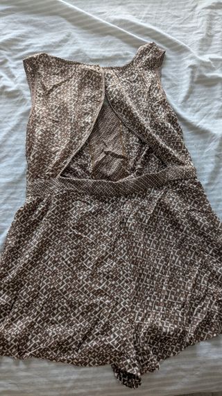 Mono corto estampado marrón y blanco
