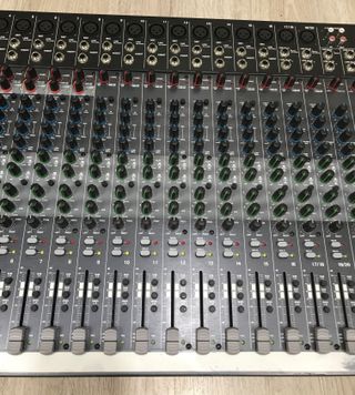 ALTO LIVE 2404