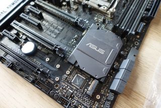 Intel Core i9-9820X, placa ASUS TUF X299 y kit