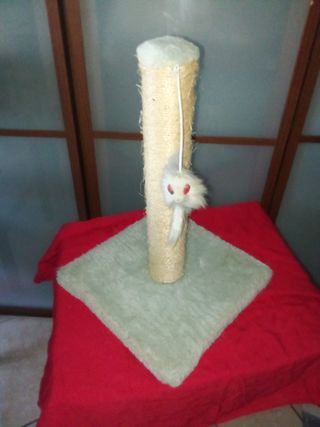 Tiragraffi per gatti a torre 26x26x35