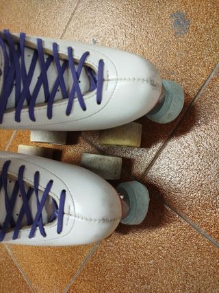 Patines de artístico blancos