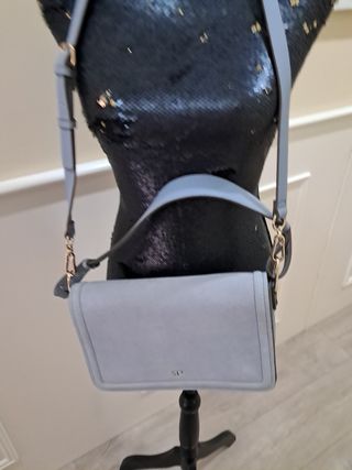 Bolso de mano cuero azul,sin estrenar sin etiqueta