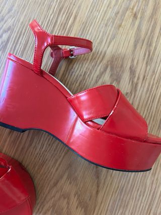 Sandalias BIMBAYLOLA rojas