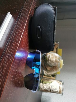 Gafas de sol Oakley azules
