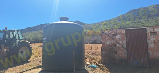 DEPOSITO VERTICAL DE 12000 LITROS