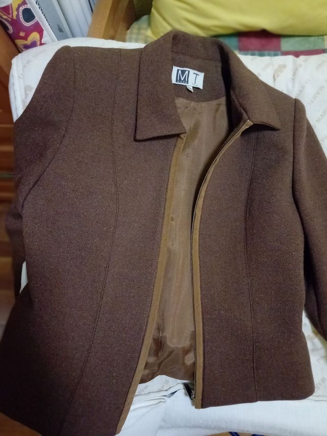 Conjunto de americana y pantalón .venta en persona