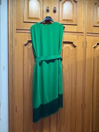 Vestido Carolina Herrera verde con flecos