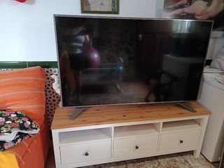 Televisión LG de 60 pulgadas defectuosa