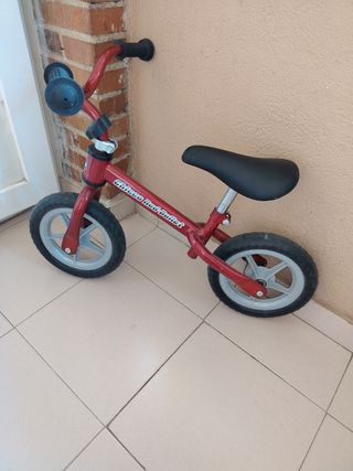 Bici sin pedales Chicco roja