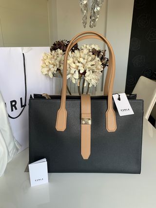Bolso Piel Furla. A estrenar. PVP 384€.