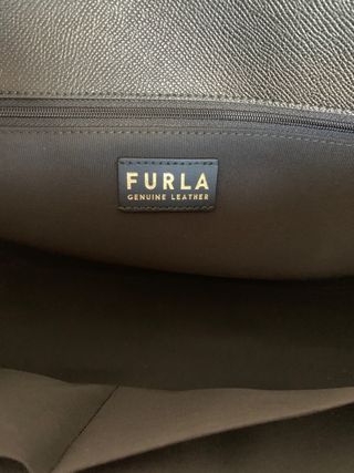 Bolso Piel Furla. A estrenar. PVP 384€.