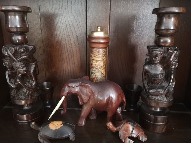 Juego Candelabros Madera Elefante y Tortugas