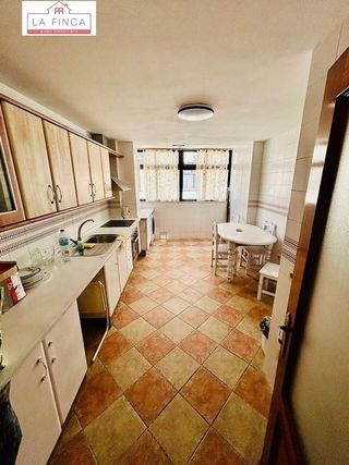 Piso en venta en Girón - Las Delicias - Tabacalera en Málaga