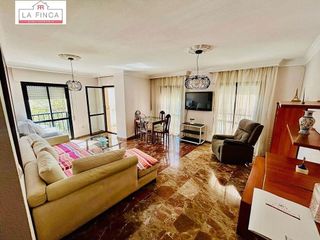 Piso en venta en Girón - Las Delicias - Tabacalera en Málaga