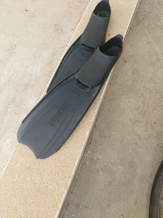 Aletas de buceo negras