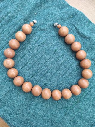 Collana girocollo vintage in legno