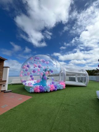 Castillo blanco + Burbuja de Globos