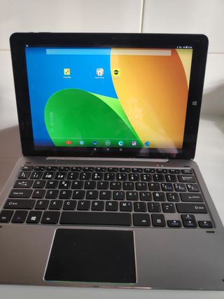 Chuwi HI 12 con teclado